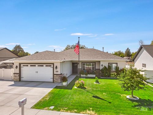 1384 Jump St, Twin Falls, ID, 83301-7796 | Card Image