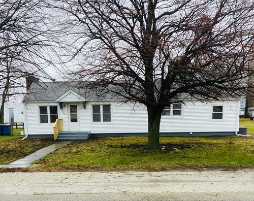 208 4th St, Anchor, IL, 61720-9674 | Card Image