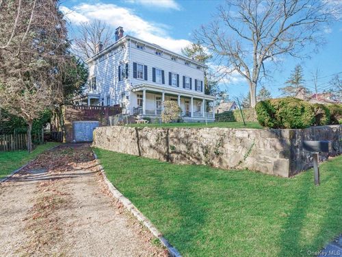 29 Center Dr, Little Neck, NY, 11363-1213 | Card Image