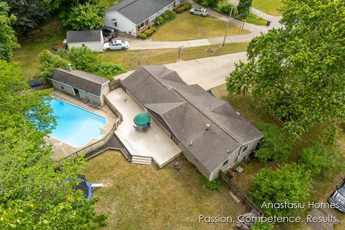 7240 Pete Ave, Jenison, MI, 49428-9738 | Card Image