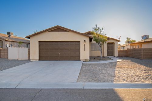 10320 S Tornado Ave, Yuma, AZ, 85365-5704 | Card Image