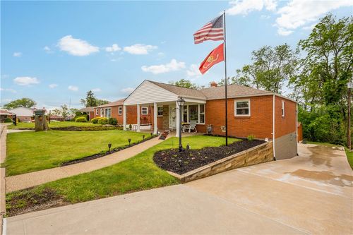 260 Bluemont Dr, West Mifflin, PA, 15122-2505 | Card Image