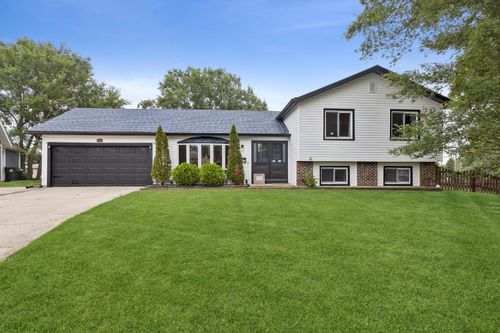 5701 Bedford Ct, Hanover Park, IL, 60133-5202 | Card Image