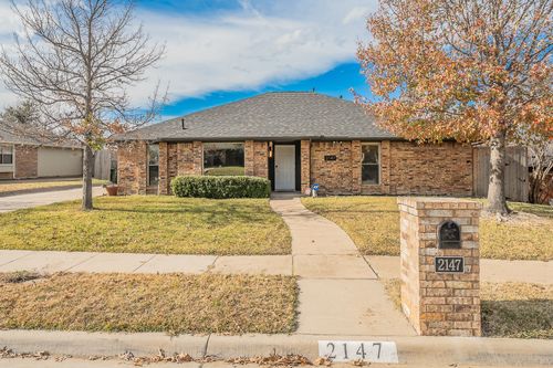 2147 San Simeon, Carrollton, TX, 75006-2842 | Card Image