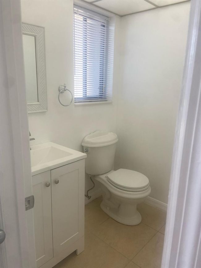APT-205 - 4820 Lucerne Lakes Blvd W, Condo with 1 bedrooms, 2 bathrooms and null parking in Lake Worth FL | Image 10