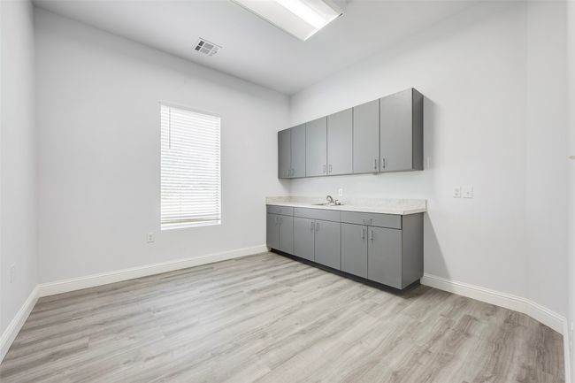 Exam Room | Image 12