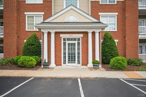 104-601 Wyndhurst Dr, Lynchburg, VA, 24502-3131 | Card Image