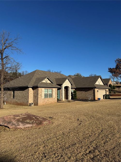 8720 Tall Oaks Dr, Guthrie, OK, 73044-6137 | Card Image