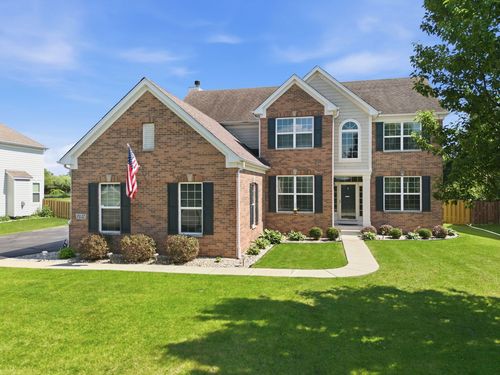 2457 Bryn Mawr Ln, Crystal Lake, IL, 60014-3950 | Card Image