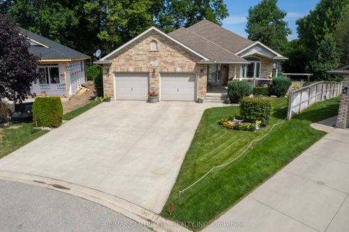 37 Bridle Path, Strathroy, ON, N7G4K4 | Card Image