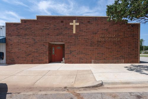 213 S Main St, Argonia, KS, 67004-8829 | Card Image