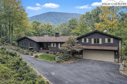 491 Mountain Aire Ln, West Jefferson, NC, 28694-8153 | Card Image