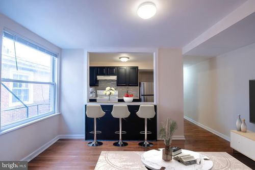 side-3r-1736 Pine St, PHILADELPHIA, PA, 19103-6720 | Card Image