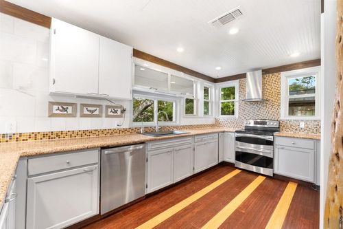 30520 Bulverde Hills Dr, Bulverde, TX, 78163-2128 | Card Image