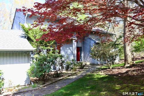 14 Round Hill Rd, Shelton, CT, 06484-1688 | Card Image