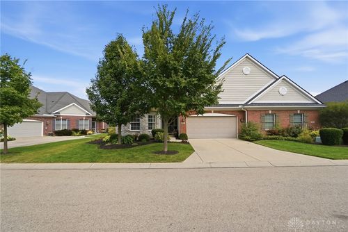 637 Legendary Way, Centerville, OH, 45458-6104 | Card Image