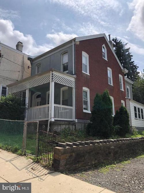 247 Green Ln, PHILADELPHIA, PA, 19128-4721 | Card Image