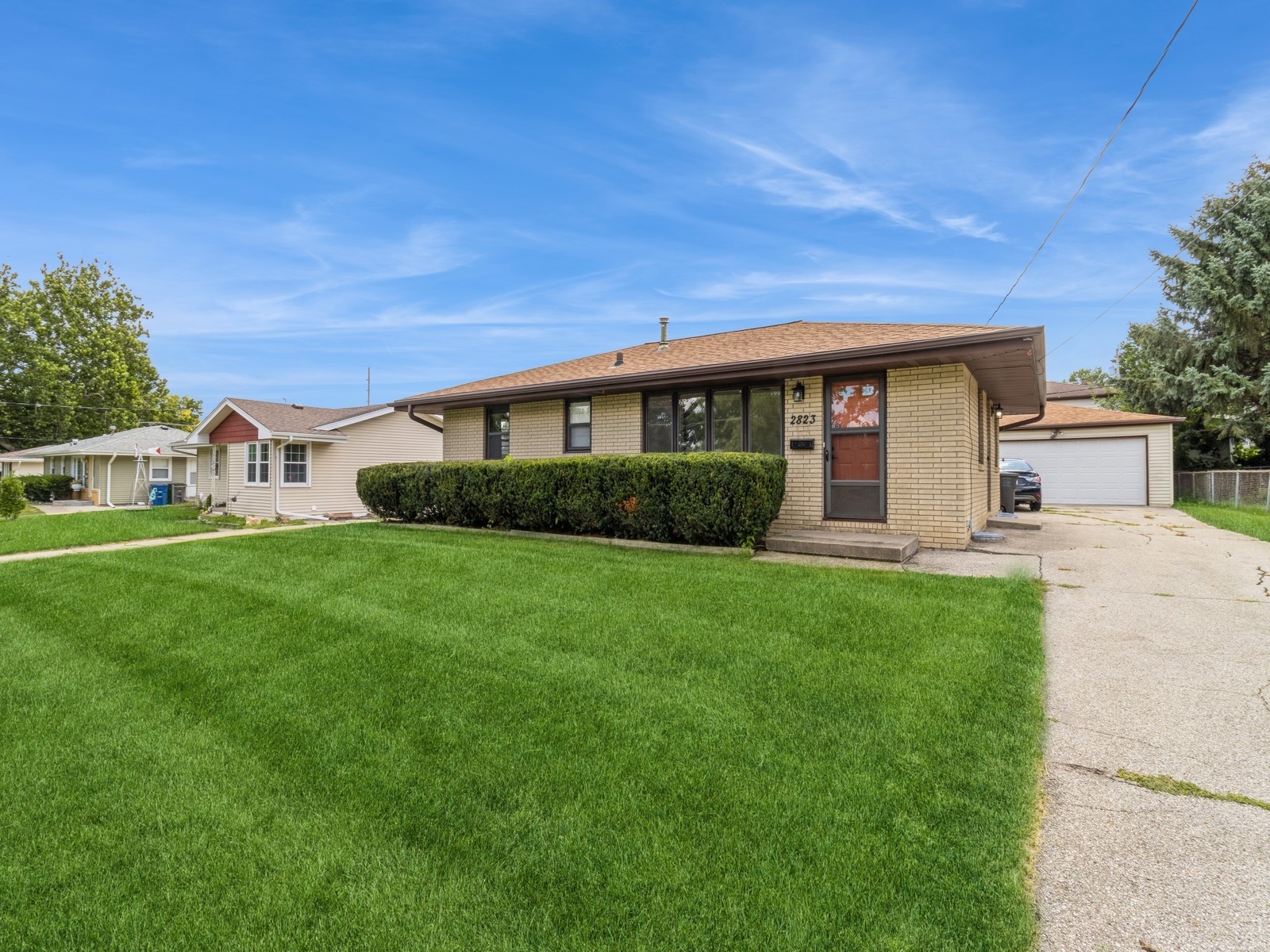 Tiffin Ave, Des Moines, IA 50317