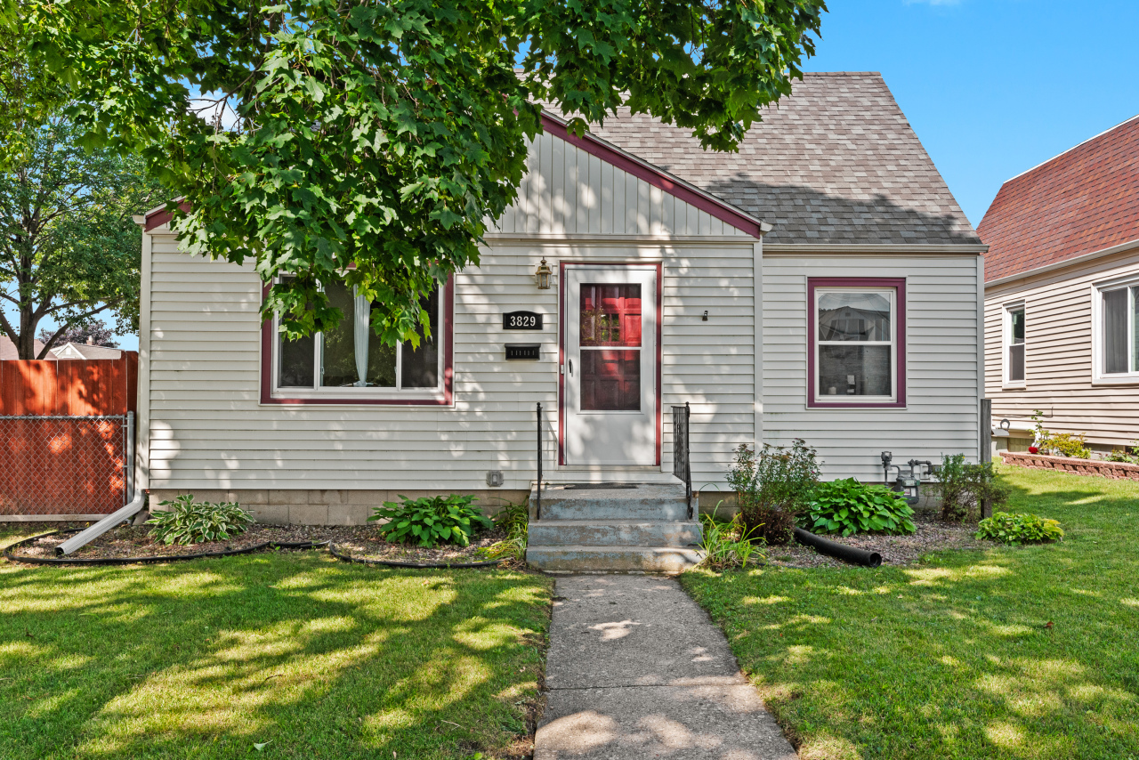 20th Pl, Milwaukee, WI 53221
