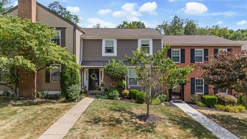 1152 Queens Dr, Coraopolis, PA, 15108-1377 | Card Image