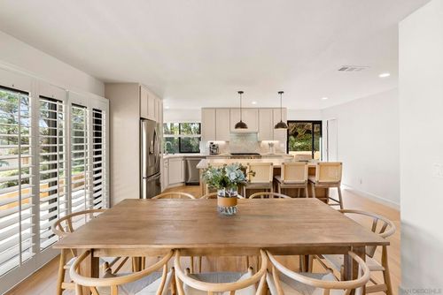 6489 Caminito Catalan, La Jolla, CA, 92037-5809 | Card Image