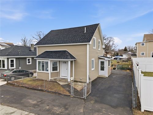 72 Stowe Ave, Riverside, RI, 02915-5615 | Card Image