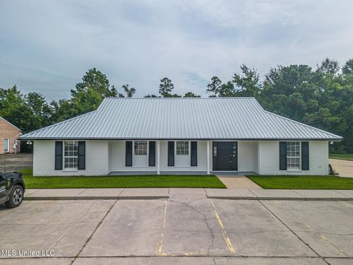 831 Highway 90, Bay Saint Louis, MS, 39520-1623 | Card Image
