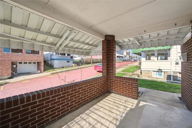 502 Sycamore St, House other with 3 bedrooms, 2 bathrooms and 2 parking in Vandergrift PA | Image 5