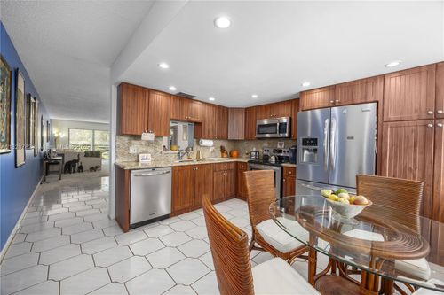 apt-o3-2504 Antigua Ter, Coconut Creek, FL, 33066-1029 | Card Image