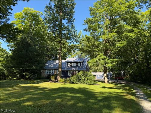 15000 Crestwood Dr, Middlefield, OH, 44062-8221 | Card Image