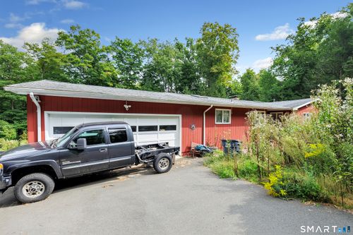 75 Crestwood Rd, Bethany, CT, 06524-3260 | Card Image