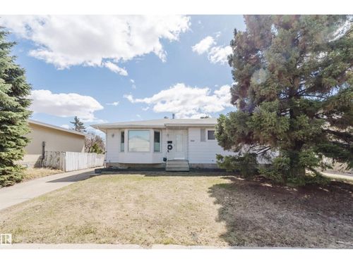 10519 36a Ave Nw, Edmonton, AB, T6J2H7 | Card Image