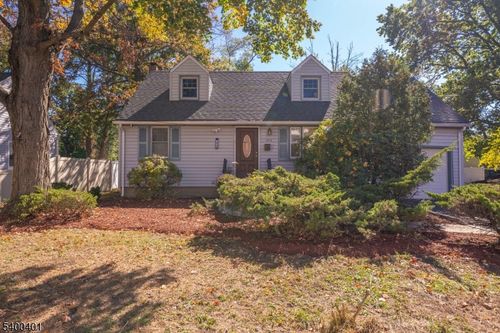 1208 Moffett Ave, Plainfield, NJ, 07060-3215 | Card Image