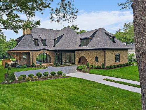 2805 Tyne Blvd, Nashville, TN, 37215-4533 | Card Image