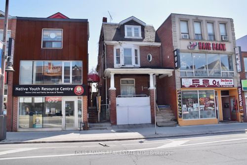 657 Bloor St W, Toronto, ON, M6G1L1 | Card Image