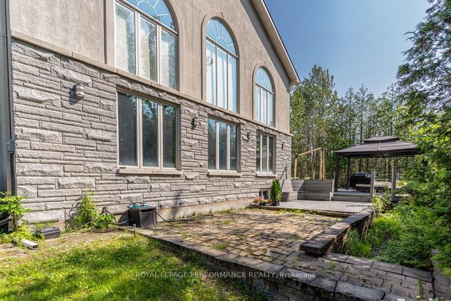 1657 Whiteside Way, House other with 3 bedrooms, 2 bathrooms and 8 parking in Metcalfe ON | Image 47
