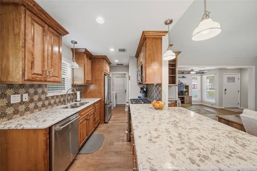 15714 Wandering Trl, Friendswood, TX, 77546-3033 | Card Image