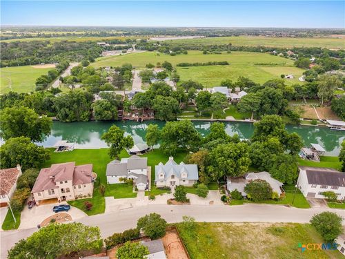 340 Rio Dr, New Braunfels, TX, 78130-3841 | Card Image