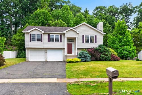 95 Folly Brook Ln, Manchester, CT, 06040-7078 | Card Image