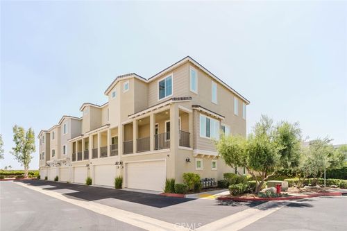 2735 Meyer Ln, Pomona, CA, 91767-7011 | Card Image