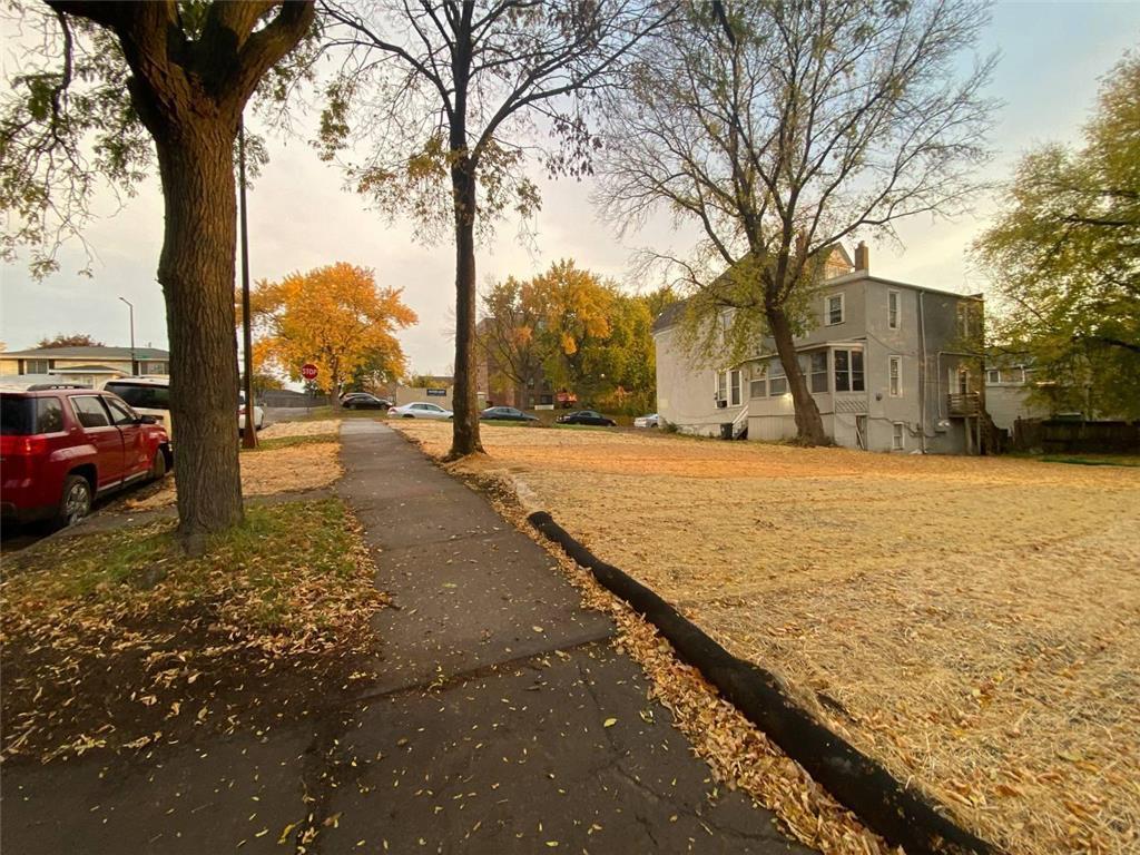Land in Saint Paul 2