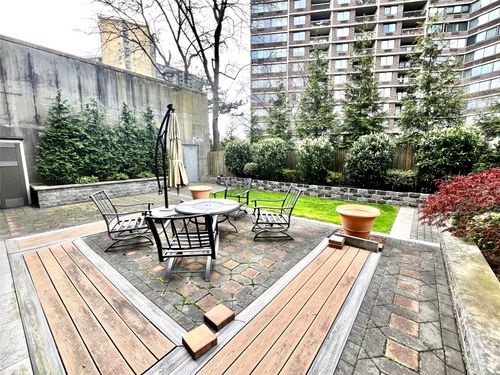 apt-tl-21019 26th Ave, Bayside, NY, 11360-2472 | Card Image