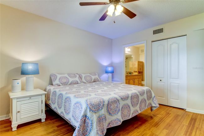 5 - 2291 Americus Boulevard W, Condo with 2 bedrooms, 2 bathrooms and null parking in Clearwater FL | Image 26