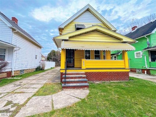 3637 E 104th St, Cleveland, OH, 44105-2405 | Card Image