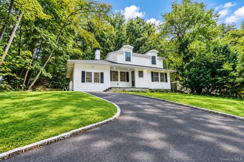 128 Crooked Hill Rd, Huntington, NY, 11743-3809 | Card Image