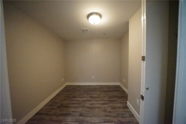 UNIT-804 - 4525 Dean Martin Dr, Condo with 2 bedrooms, 2 bathrooms and null parking in Las Vegas NV | Image 6