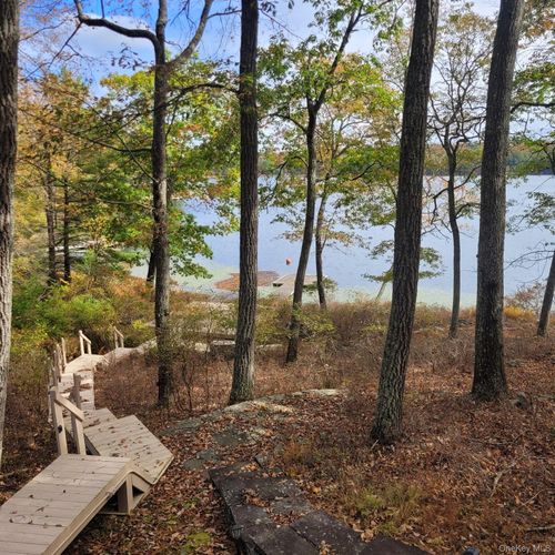 136 Browning Blvd, Barryville, NY, 12719-5043 | Card Image