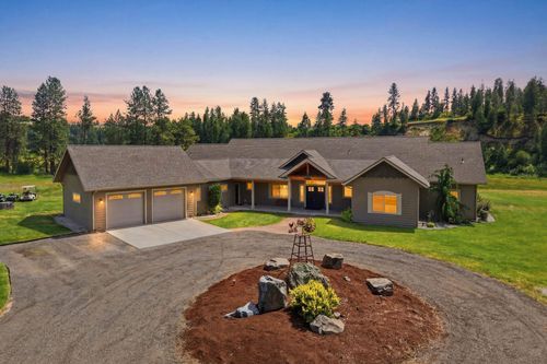 10638 S Hangman Valley Rd, Spokane, WA, 99224-9495 | Card Image