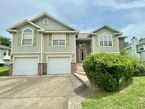 213 Powell Dr, Webb City, MO, 64870-2007 | Card Image
