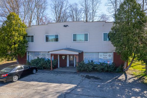 912 Kings Rd, Schenectady, NY, 12303-2704 | Card Image